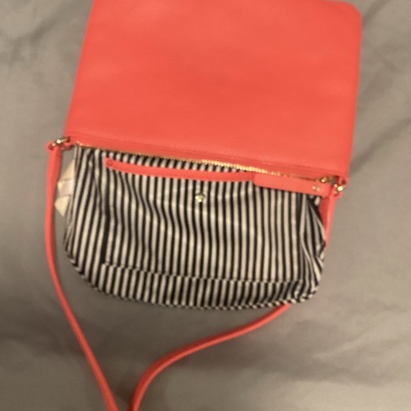 Kate Spade Coral Cobble Hill Bow Tarin Crossbody Bag - Picture 4 of 4